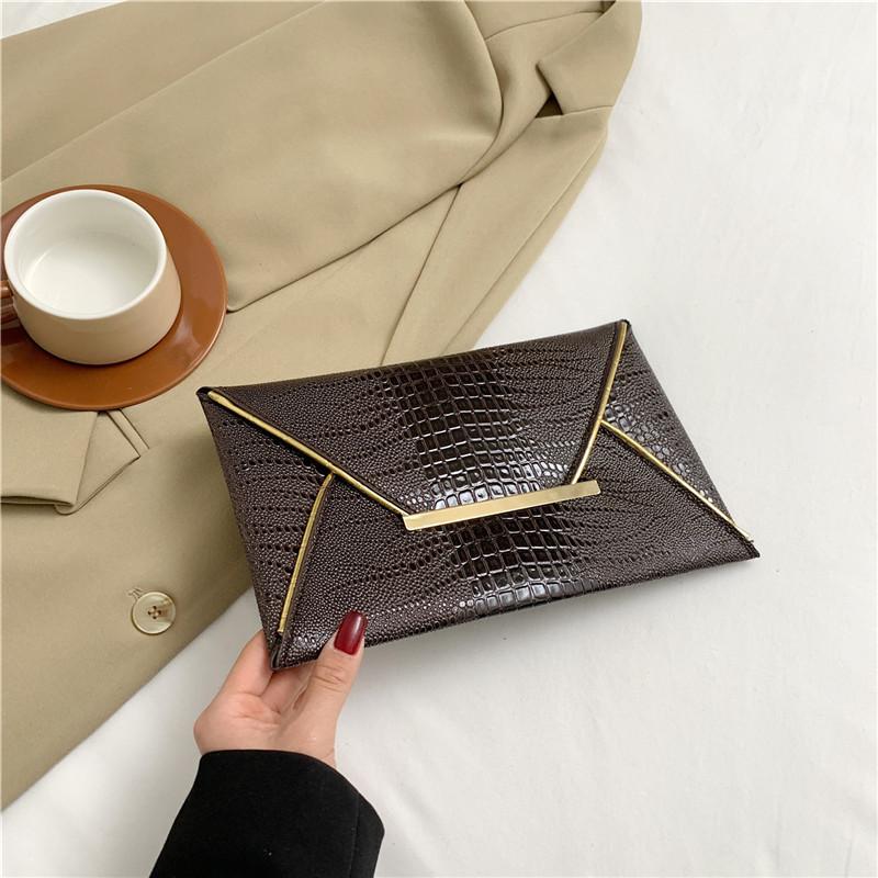 Модная ретро маленькая сумка женская 2025 весна новая универсальная ins текстурная сумка-клатч иностранный стиль женская