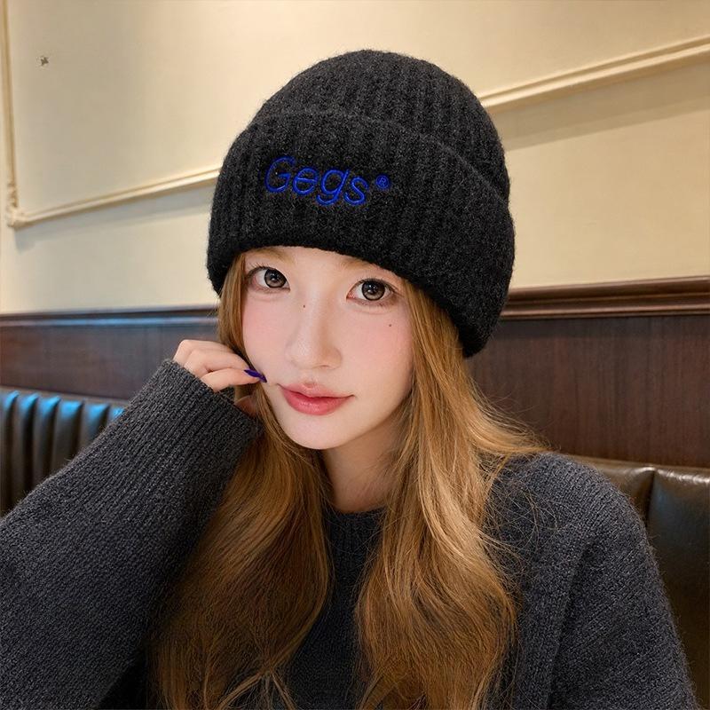 Outdoor casual ear protection hat 2026 autumn and winter new embroidered knitted hat fashionable big head circumference showing face small wool hat