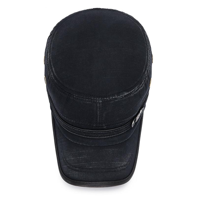 Это винтажная и выцветшая мужская и женская шляпа с плоским верхом и кожаным краем, подходящая для всех сезонов весной и осенью.