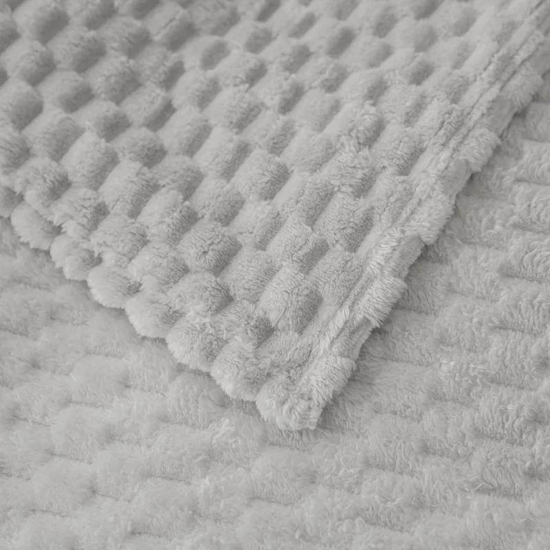Blanket 150x200 decorative embossed light gray
