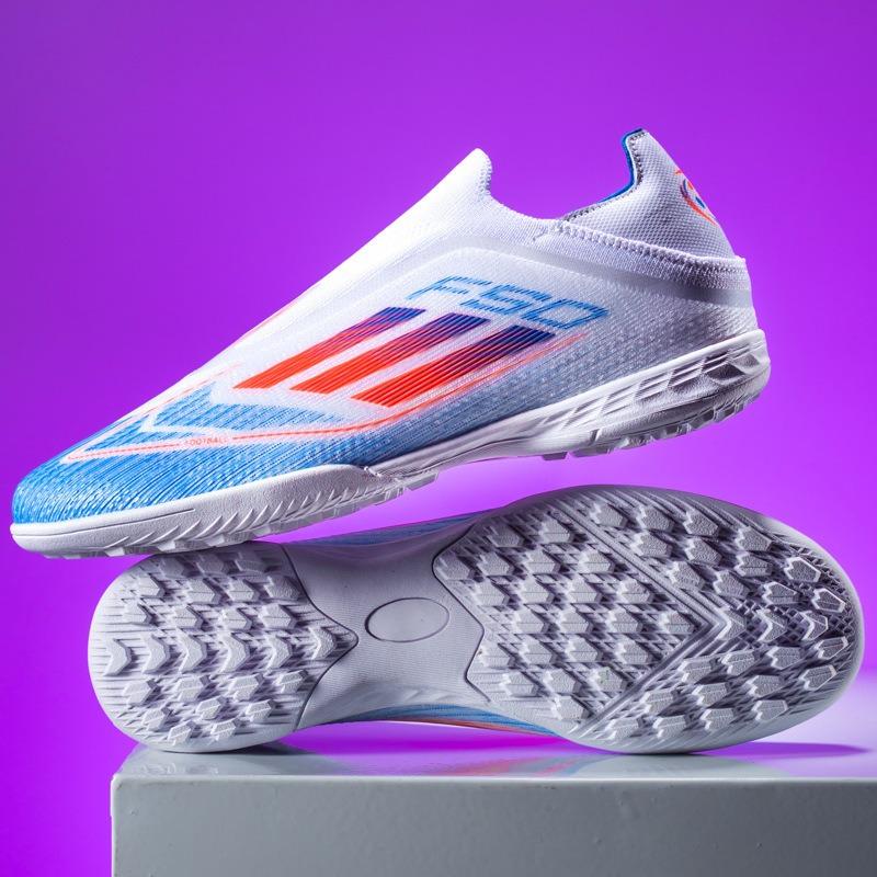 Профессиональные юношеские футбольные бутсы, подходящие как для мальчиков, так и для девочек, с короткими и длинными шипами для различных игровых поверхностей.