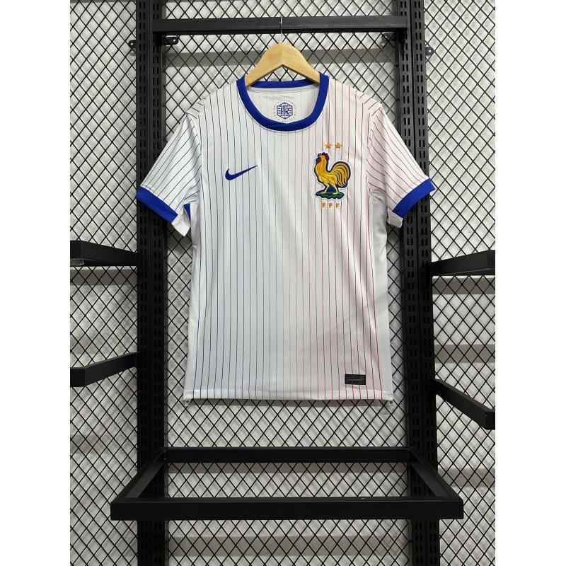 26 World Cup jerseys Paris Bayern Milan Real Madrid Leverkusen Barcelona Fiorentina Betis Lyon Ball