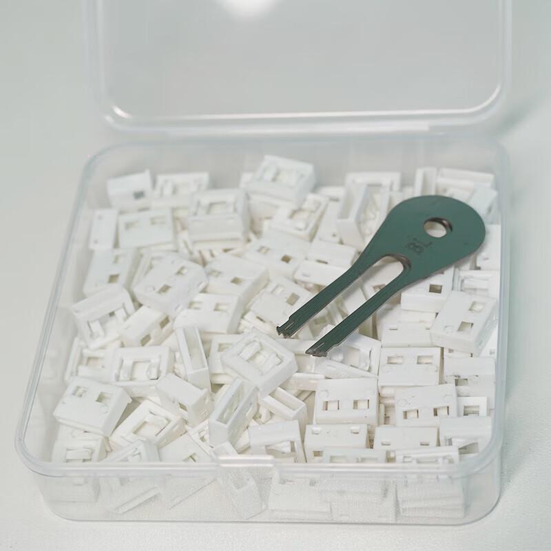 Замки безопасности BLINST для USB-портов