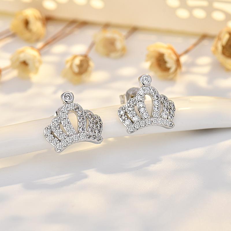 Light Luxury Style Micro-inlaid Diamond Crown Earrings for Women Fashion Commuting Style Niche High-end Earrings Accessories