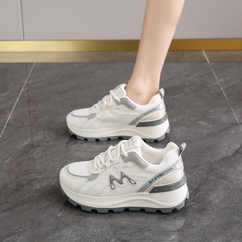Running and jumping three-in-one test shoes for female junior high school students