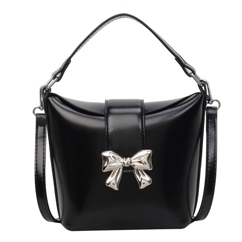 New Bow Metal Buckle Handbags Women's Fashion Sweet Girl Single Shoulder Crossbody Bags Elegant Red Bucket Bag