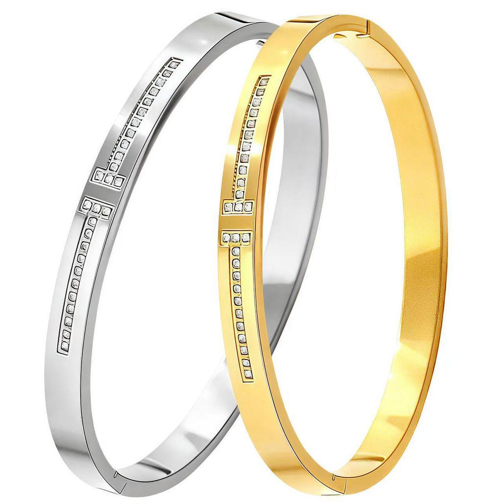 High-End Gold-Plated Titanium Steel Women's Bracelet: Exquisite European & American Design