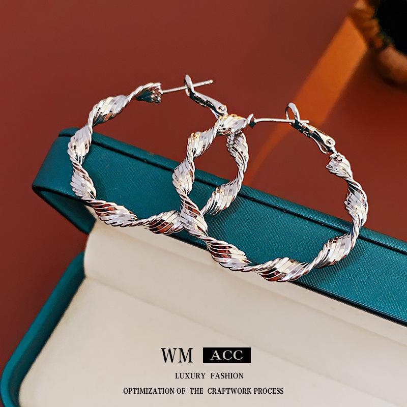 Серьги-пусеты из серебра в форме буквы C с бриллиантовыми цирконами - Геометрический дизайн в стиле легкой роскоши для изысканного, уникального темперамента.