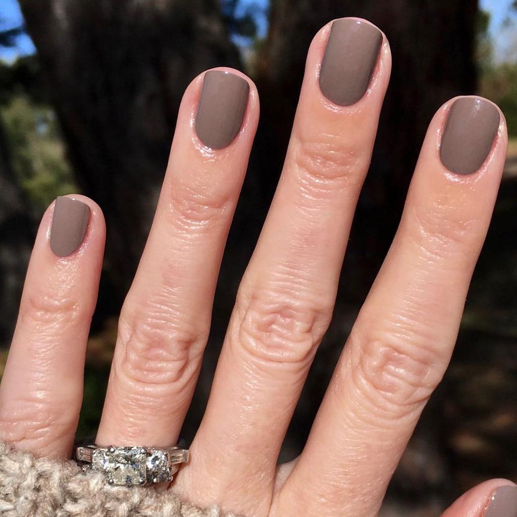 24 штуки Накладные ногти Красные Короткие Квадратные Маникюр Классический Однотонный Накладной ноготь Носимая ногтевая пластина