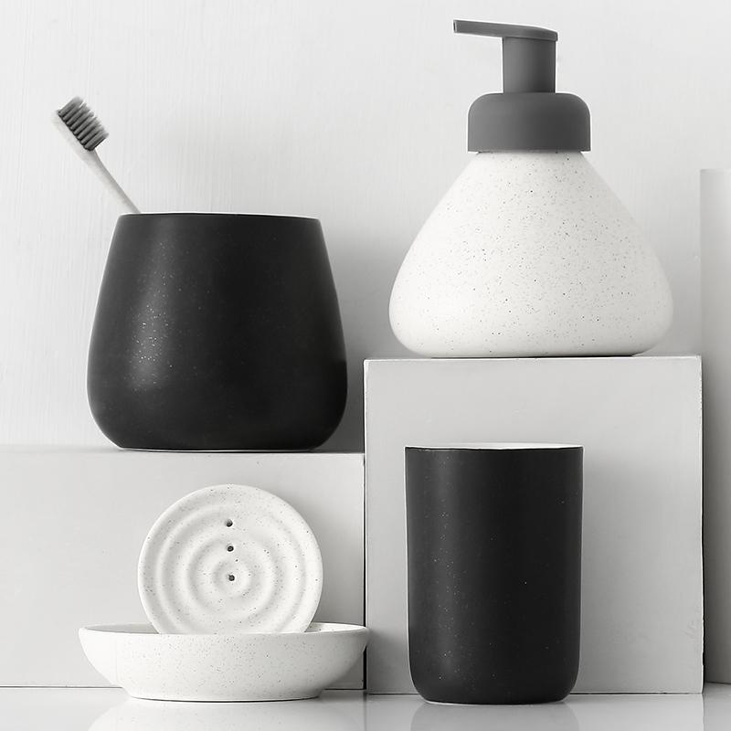 Nordic Ceramics Bathroom Supplies Набор из четырех предметов Аксессуары для ванной комнаты Набор из пяти предметов Бутылка для лосьона Чашка для ополаскивателя для полости рта Мыльница