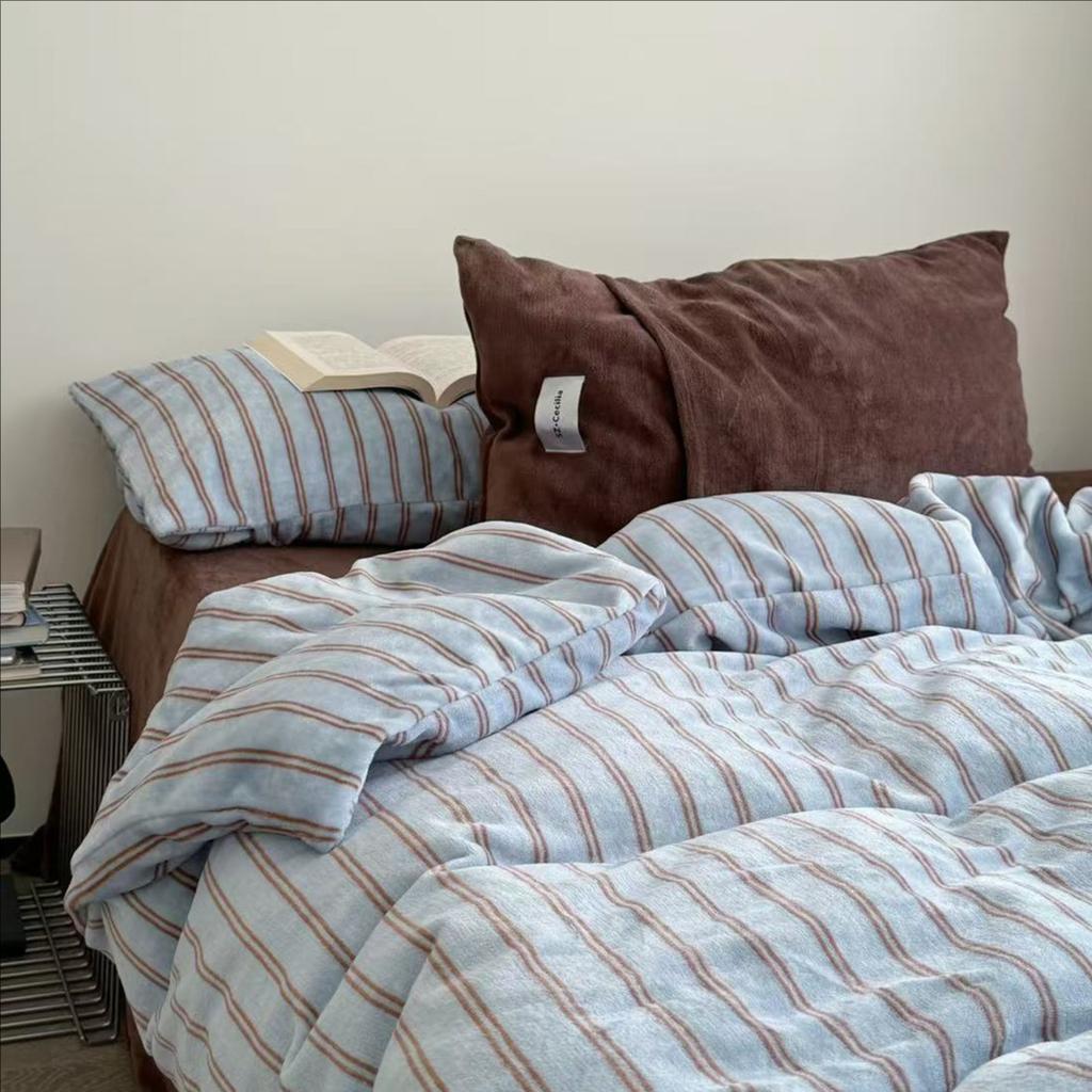 Утолщенный молочный флис, девичье сердце, простой полосатый, сочетающийся, постельный комплект из четырех предметов, коралловый флис, пододеяльник, простыня 2