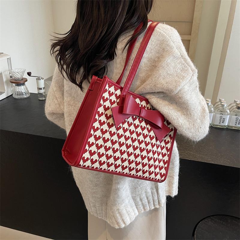 Large Capacity Red Bag 2025 New Women's Bag Autumn and Winter Popular Shoulder Bag Bridal Wedding Bag Tote Bag