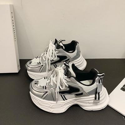 Маленькие женские осенние новые модели на толстой подошве увеличивают рост, новые дышащие спортивные для отдыха