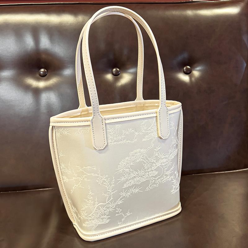 2024 Summer New Niche Design Single-Shoulder Underarm Bag, Fashionable Commuting Large-Capacity High-End Handheld Basket Bag