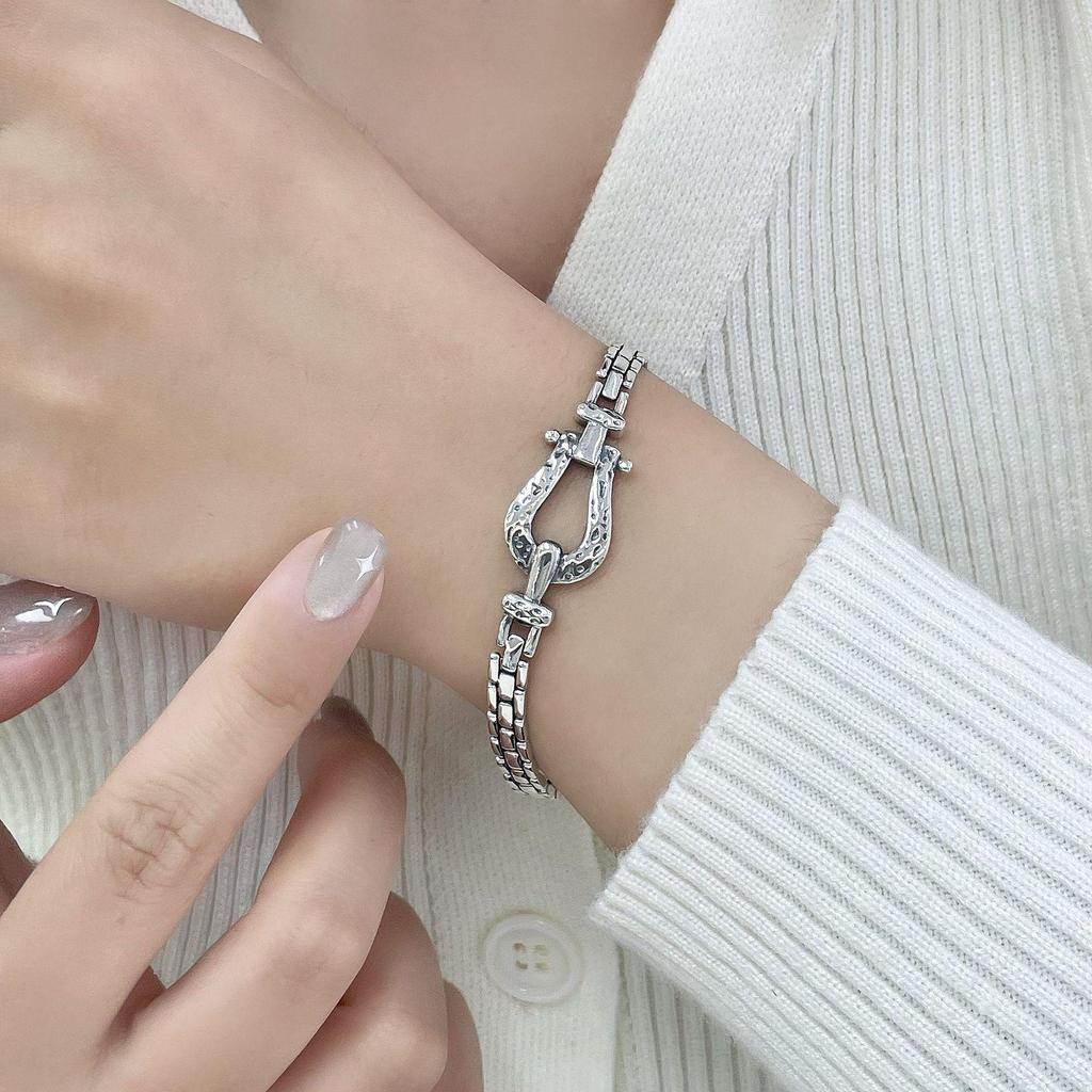 Silver Horseshoe Texture Bracelet: Women's Sterling Silver Niche Fashion Bangle, High-End Ins Style Jewelry