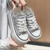 Мода Модные женские кроссовки на толстой подошве с принтом в стиле ретро на платформе Повседневная парусиновая обувь для студентов Вулканизированные уличные кеды для скейтборда