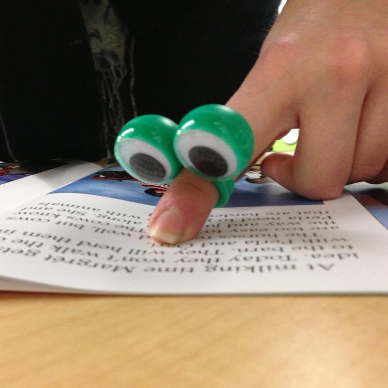 Funny Finger Children's Eye Ring Toy Novelty Creative Plastic Finger Ring Eye Swing Party Gift Party Mischief Tool