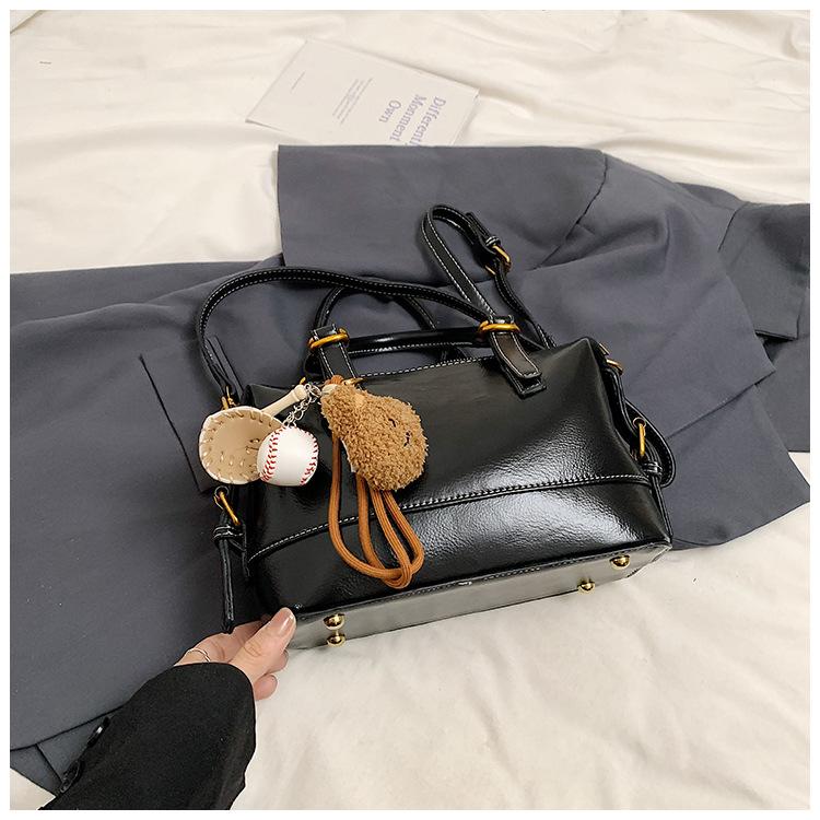Premium Texture Niche Handbag Bag 2025 Oil Wax Leather Soft Waxy Foreign Style Retro Messenger Shoulder Commuter Pillow Bag