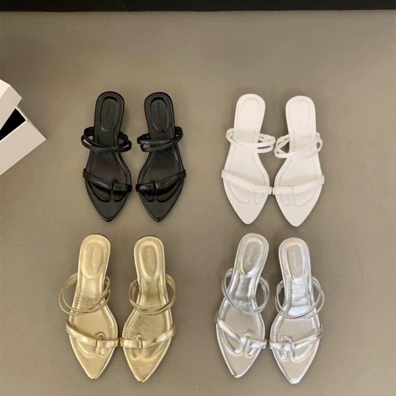 Обувь для женщин 2024 года, горячая распродажа, женские тапочки на плоской подошве, модный комплект с носками, женские сексуальные тапочки с острым носком на плоской подошве