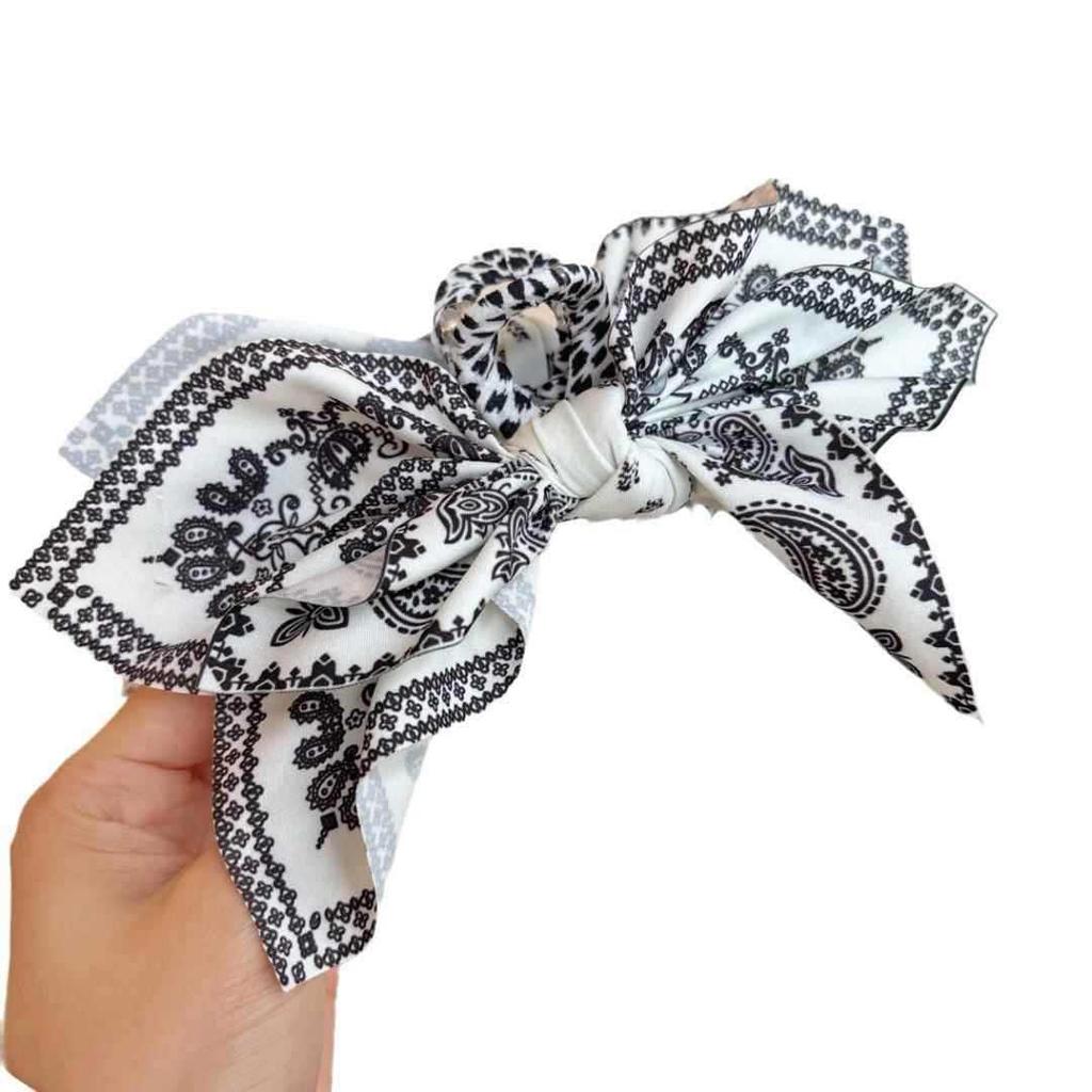 New French Style Hair Claw Clip for Women with Elegant and High-End Appeal Shark Claw Women Hair Accessories Flower Design