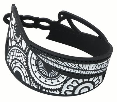 Браслет Phiten RAKUWA Breath S Tattoo силиконовый готический дизайн черный/белый 15-17 см (с регулятором)