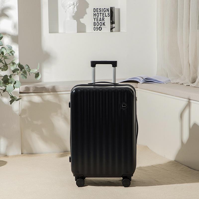 Легкий женский чемодан-спиннер 20 дюймов с подстаканником - Ручная кладь в свежем стиле