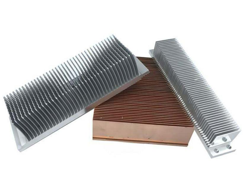 Алюминиевый радиатор с зубьями-лопатками для мощной электроники