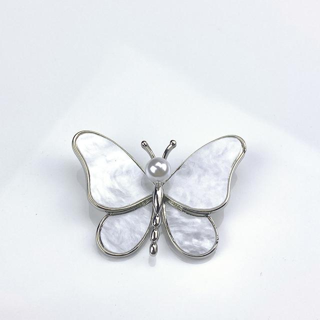 New Shell Crystal Butterfly Brooches For Women Trendy Elegant Brooch Pins Party Wedding Clothing Accessories Jewelry Gift
