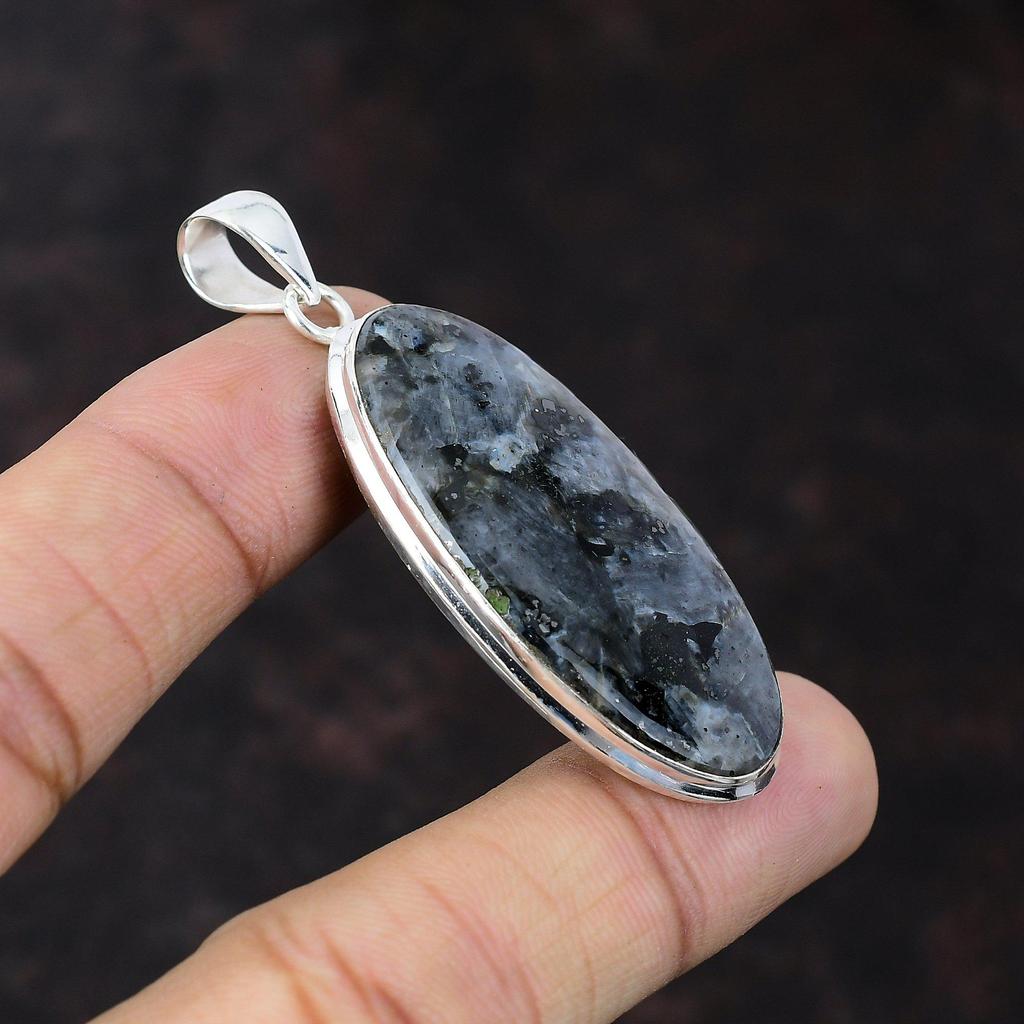Ларвикитовый кулон Красивые ювелирные изделия Подвеска из стерлингового серебра 925 пробы Ювелирные изделия из натурального драгоценного камня Подвеска ручной работы Подарок для друга Ювелирные изделия из камня