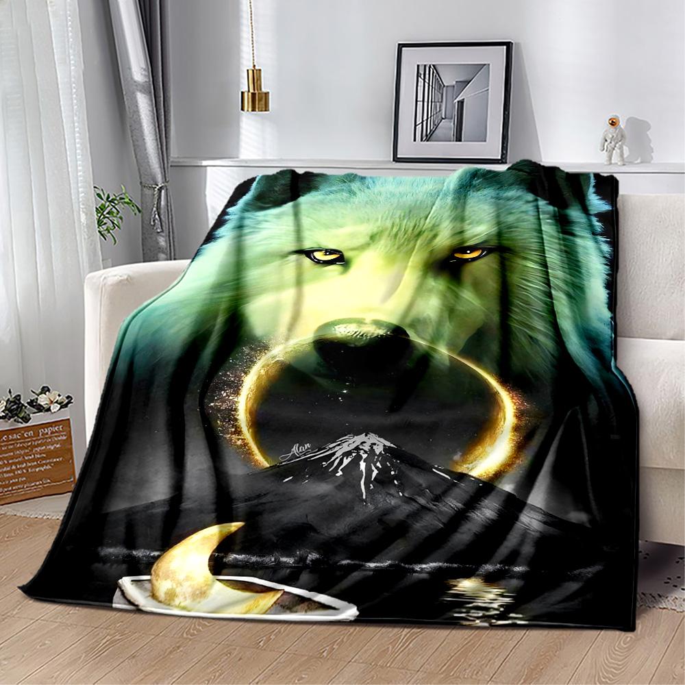 Wolf Moon Reflection Blanket,Suitable for sofas, offices, travel, living rooms, Gifts to relatives and friends, Blanket,Suitable for all seasons.