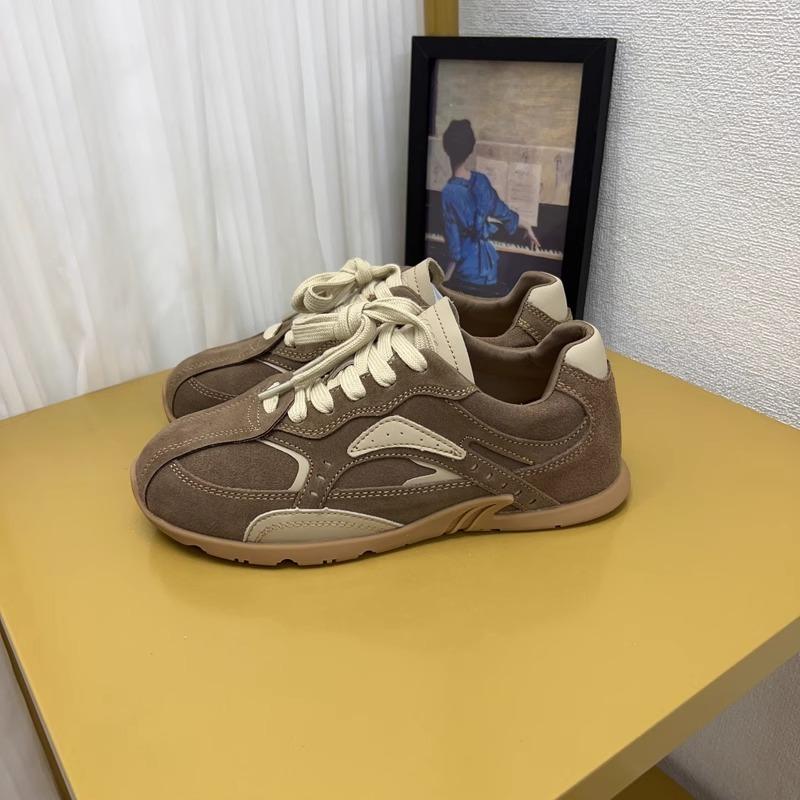 Распродажа женской обуви. Женская вулканизированная обувь. Разноцветные женские кроссовки. Повседневная женская обувь на низком каблуке с перекрестными шнурками.