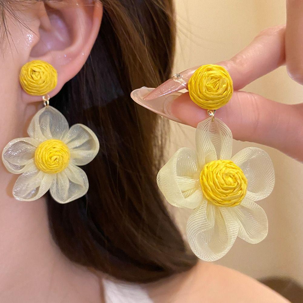 Raffia Dangle Earrings Sunflower Flower Ear Drop Elegant Wood Drop Earrings Holiday