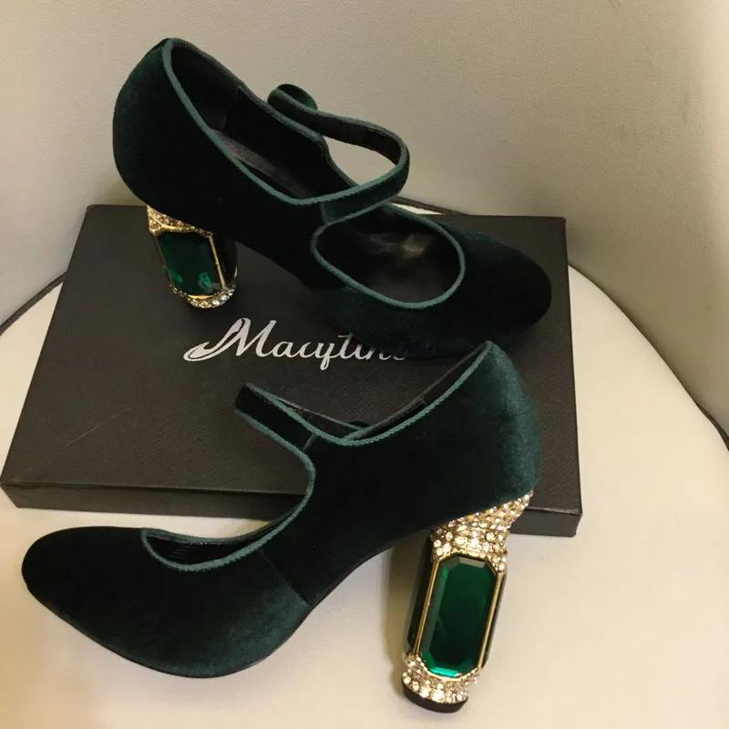 2025 Новые бархатные женские сандалии с круглым носком, драгоценными камнями, стразами, блестящим каблуком, на толстом высоком каблуке, неглубокие, для вечеринок, сцены