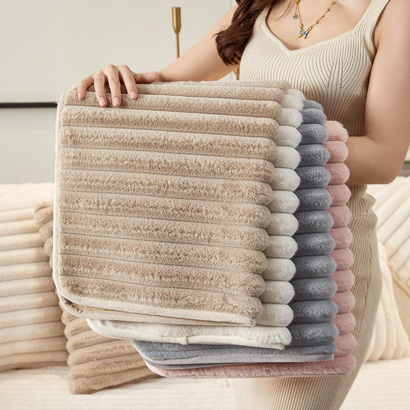 1pc Modern Plush Striped Sofa Cover, Flannel Protector for Loveseat & Sofa,All-Season Furniture Cover for Living Room, Bedroom, Office Decor