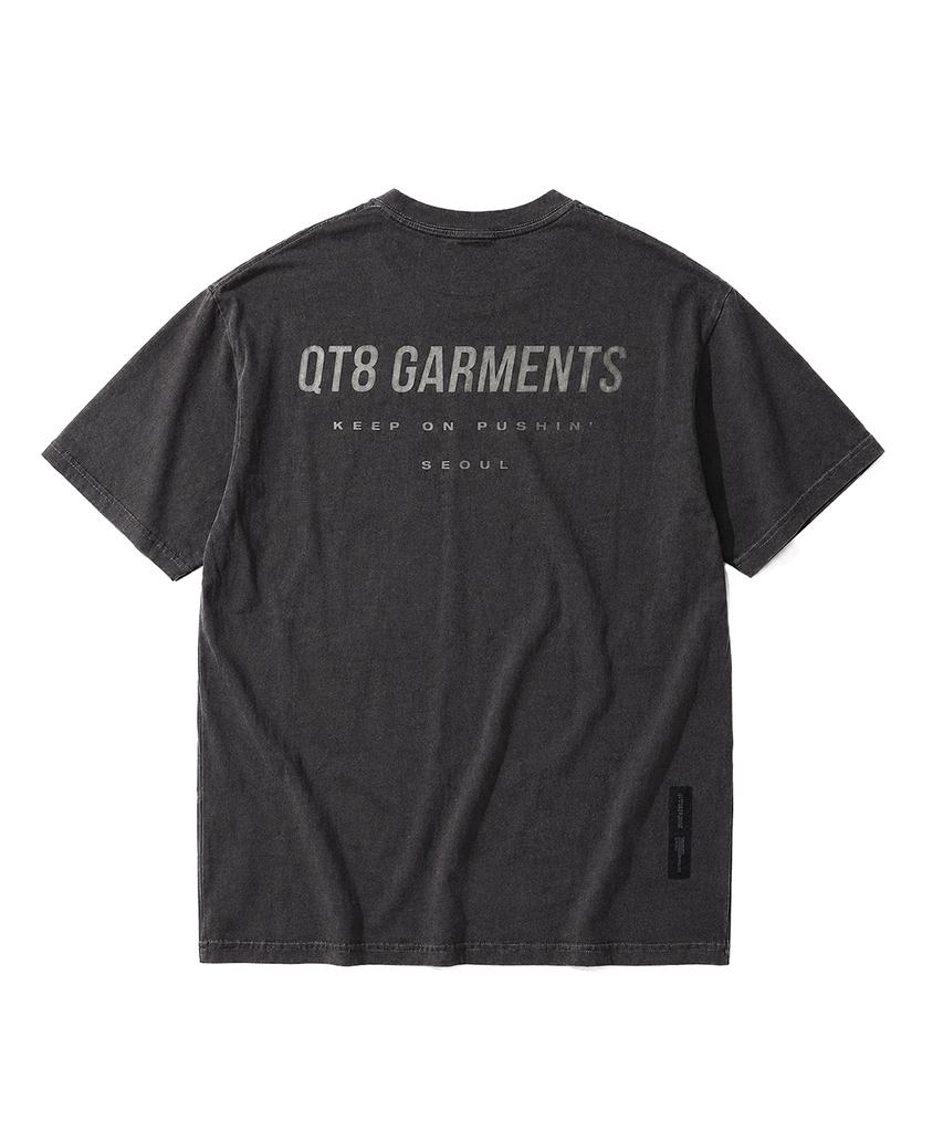 QT8 GARMENTS Lb Пигментная простая футболка с логотипом (Древесный уголь)