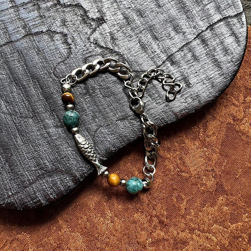 Gaga Autumn Silver Fish Bracelet: Retro Chinese Tide Design