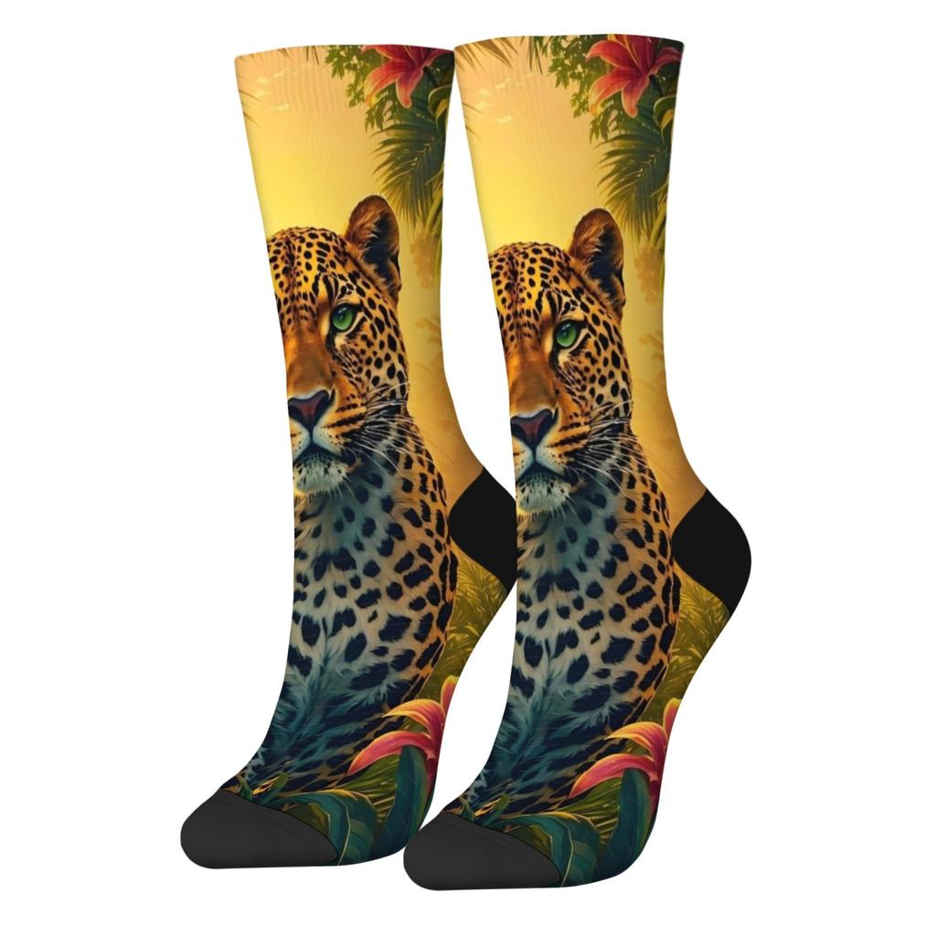 A Pair of Leopard Print Fashion Socks Retro Harajuku Art Crew Socks Skin-friendly Breathable Socks Unisex Sports Casual Party