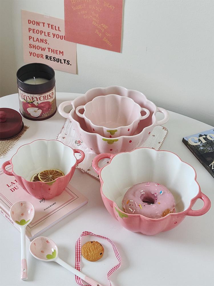 Очаровательная керамическая миска с двойными ручками в форме ягодного лепестка для фруктов, салата или лапши - Защита от ожогов.