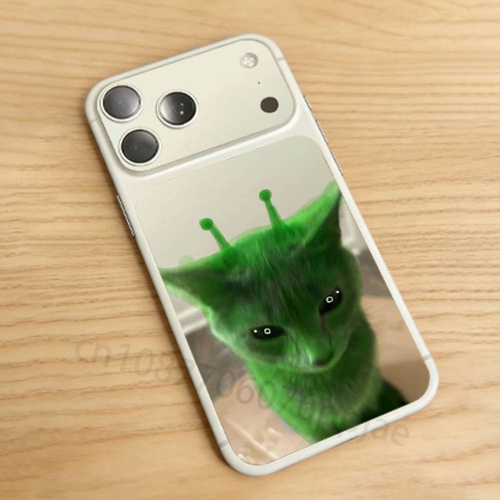 Забавный Зеленый Инопланетный Кот Для iPhone 17 Pro /Max Задняя Крышка Аккумулятора с Наклейкой-Скином на Камеру Задняя Защитная Пленка-Наклейка