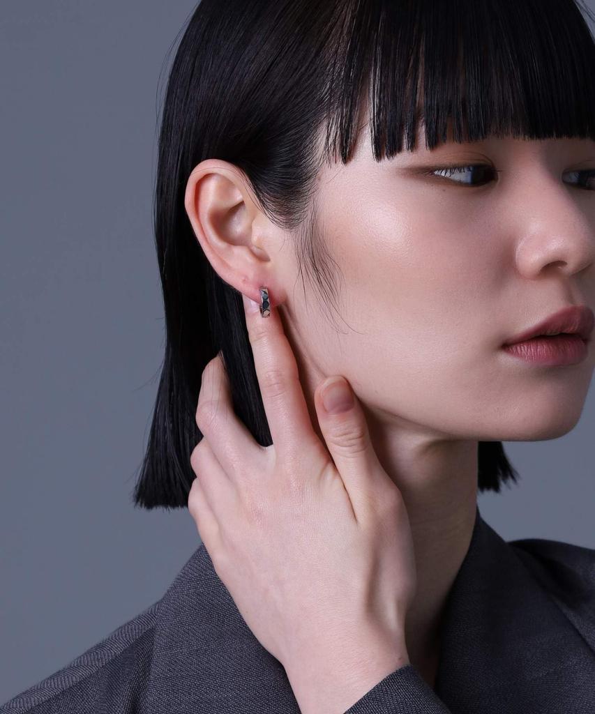 Серьги LION HEART Серьги-кольца THE EDGE Cutting Hoop Серьги из хирургической нержавеющей стали 316L Гипоаллергенные для одного уха для мужчин (черный)