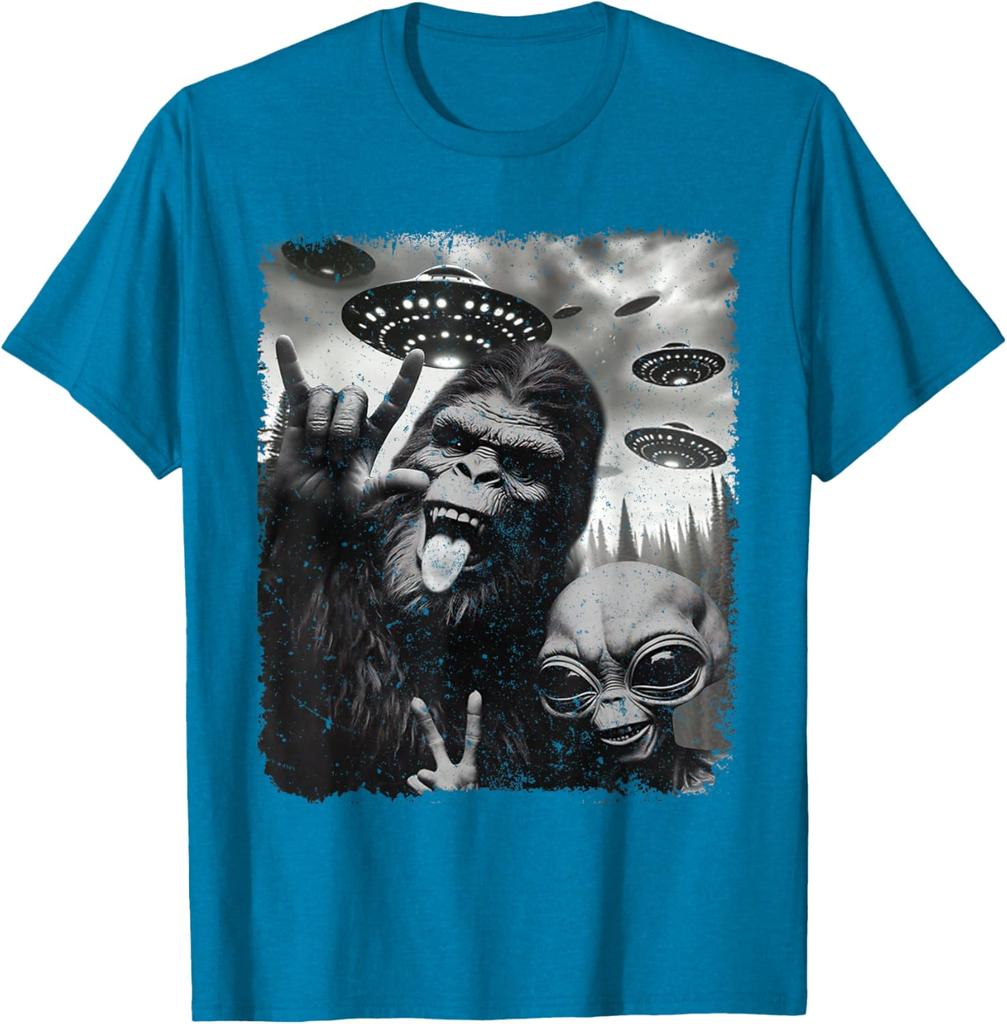Funny Bigfoot & Alien Sasquatch Rock On Hand Sign UFO Selfie Unisex T-Shirt 7