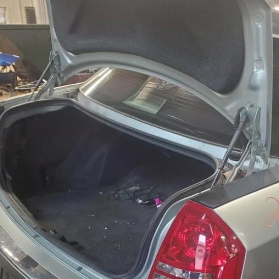 2 шт. Газовые упоры крышки багажника для Chrysler 300 2005-08