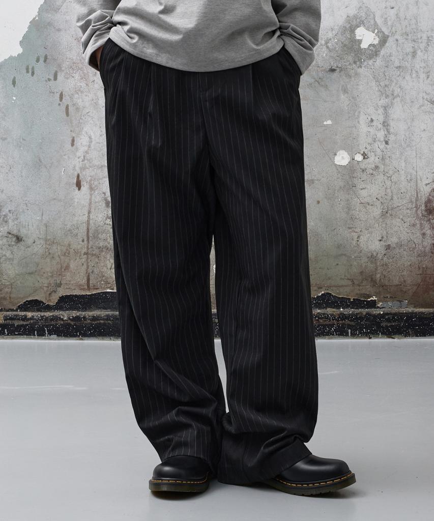 AGOD Strap Banding Wide Slacks [Black Stripe]
