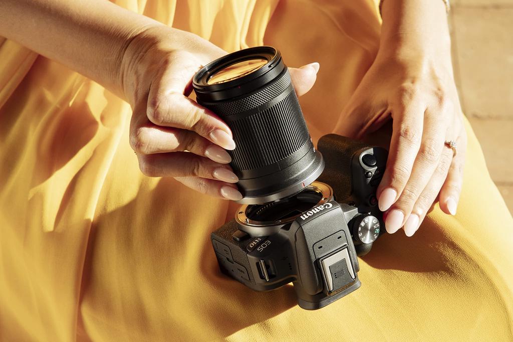 Canon IS STM Canon RF-S18-150mm F3.5-6.3