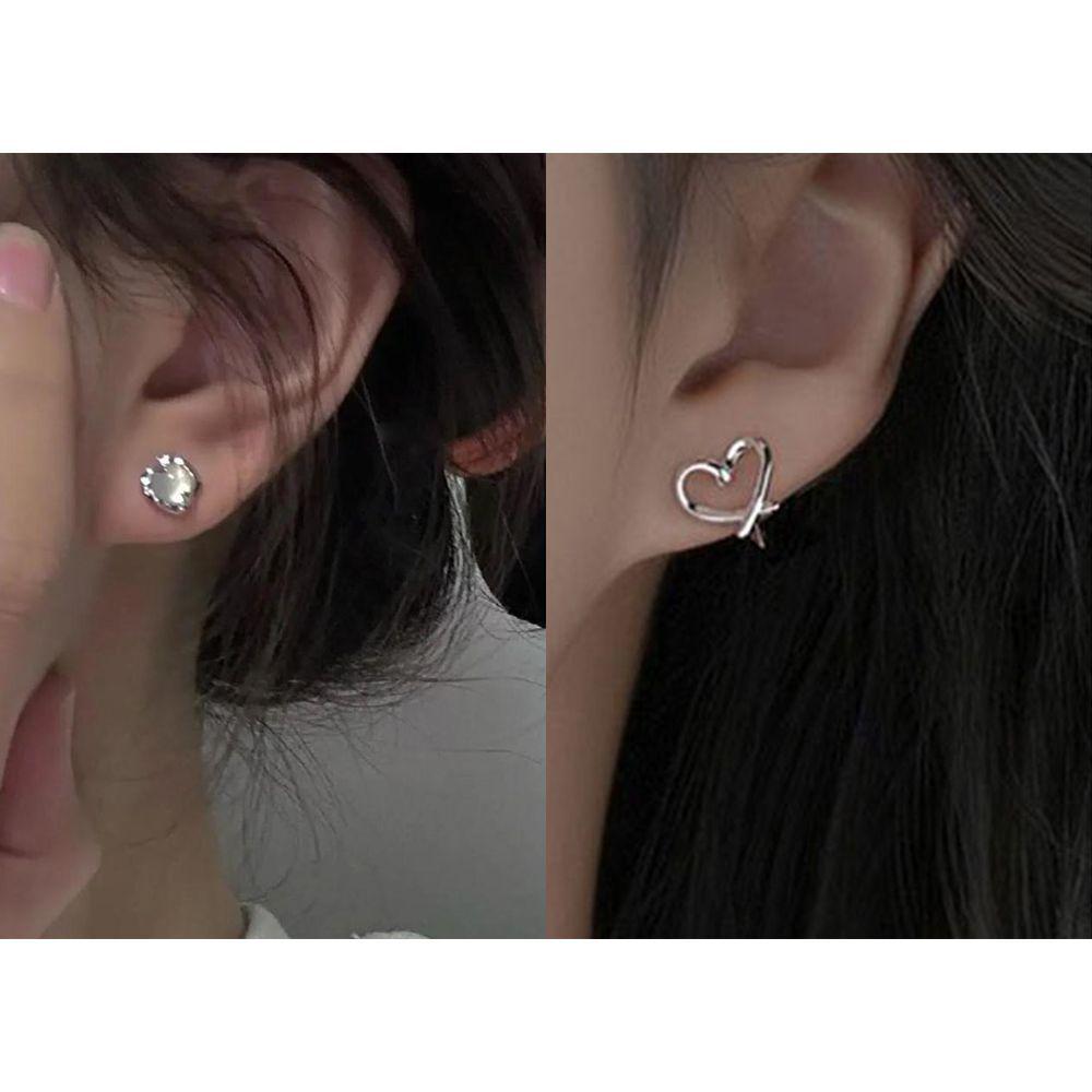 Нишевые серьги в отстраненном стиле: Серебро 925 пробы с фееричной элегантностью, минималистичный дизайн в национальном стиле.