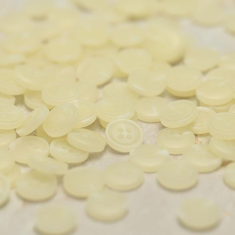 Four-Eye Sleeve Collar Shirt Small Buttons Resin Jewelry Accessories Knitted Cardigan Top Buttons Clothing Accessories