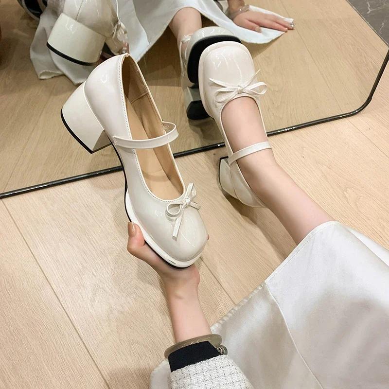 2024 Модная обувь Мэри Джейн Женские туфли на высоком каблуке Летние туфли на высоком каблуке Женские туфли с металлической декоративной пряжкой