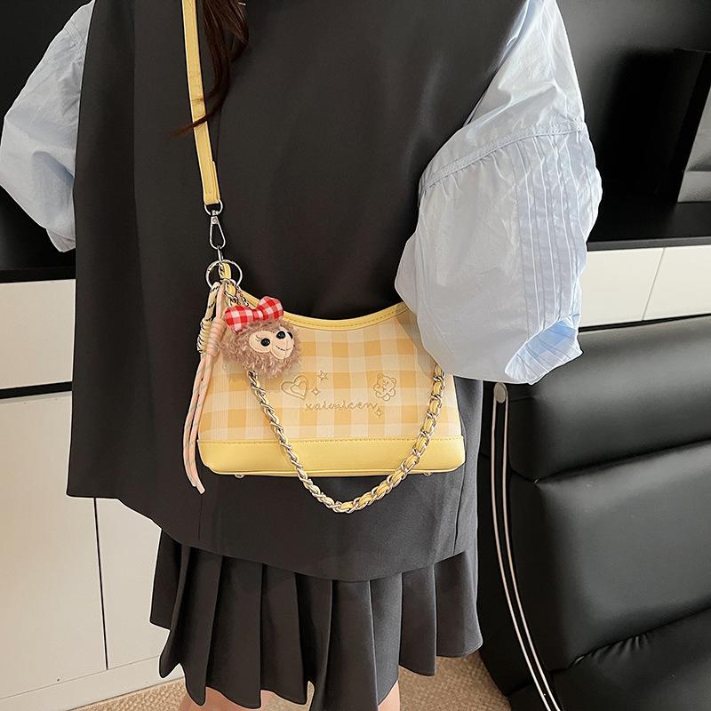 Премиальная маленькая сумка в иностранном стиле женская 2025 новая летняя универсальная на плечо под мышку сумка для通勤 супер огонь сумка-ведро
