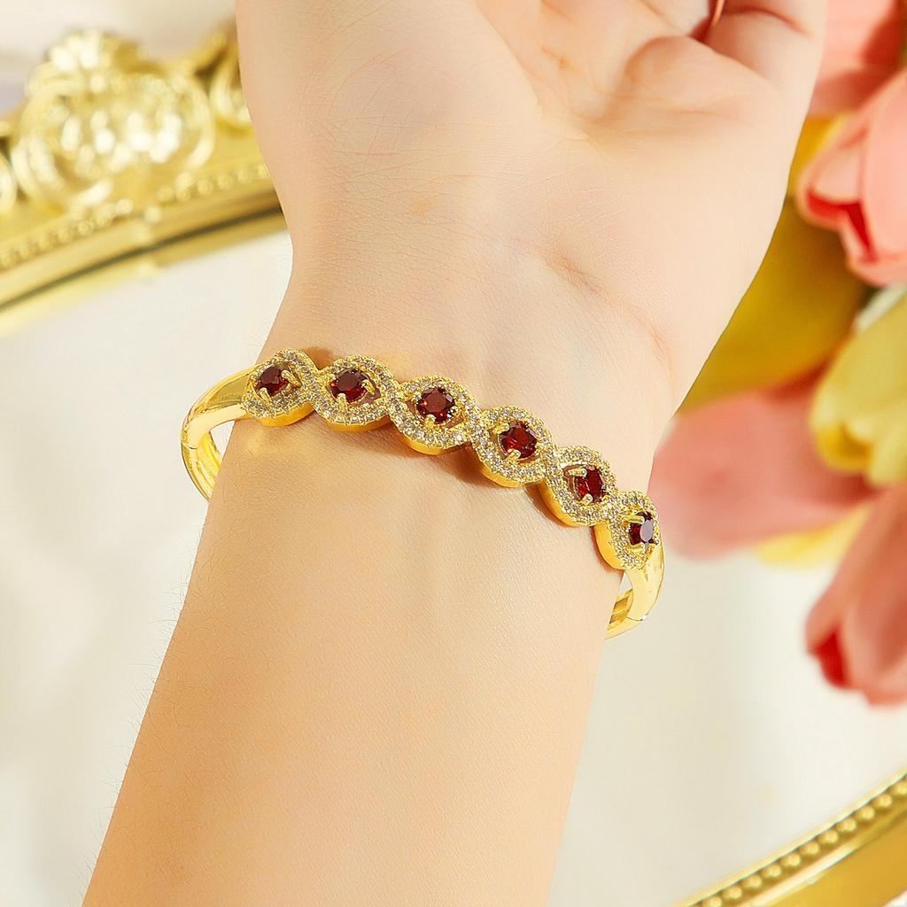 Браслеты CMM Stunning Link Bangle с синими кубическими цирконами, яркий цветовой акцент, классический аксессуар для элегантных женщин