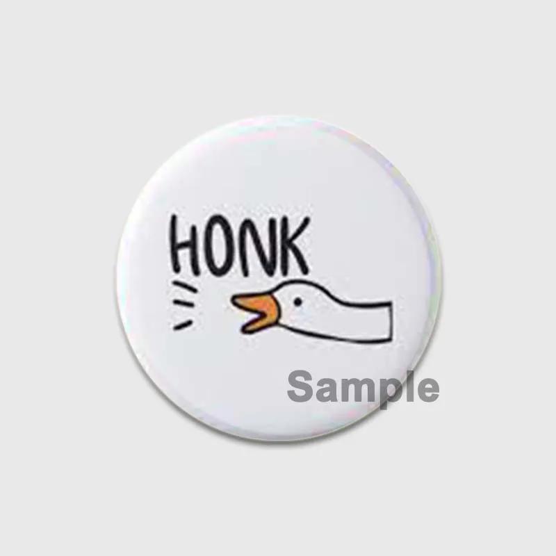 32/44/58mm Cartoon Honk White Goose Brooches Pins Cute Animal Duck Round Badges Clothes Lapel Pin Fashion Jewelry Gift Accessory